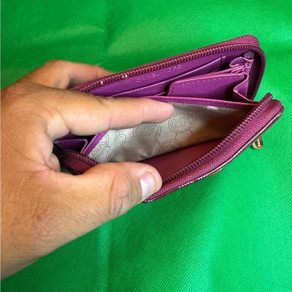 Michael Kors Wallet good condition - Picture 3 of 4